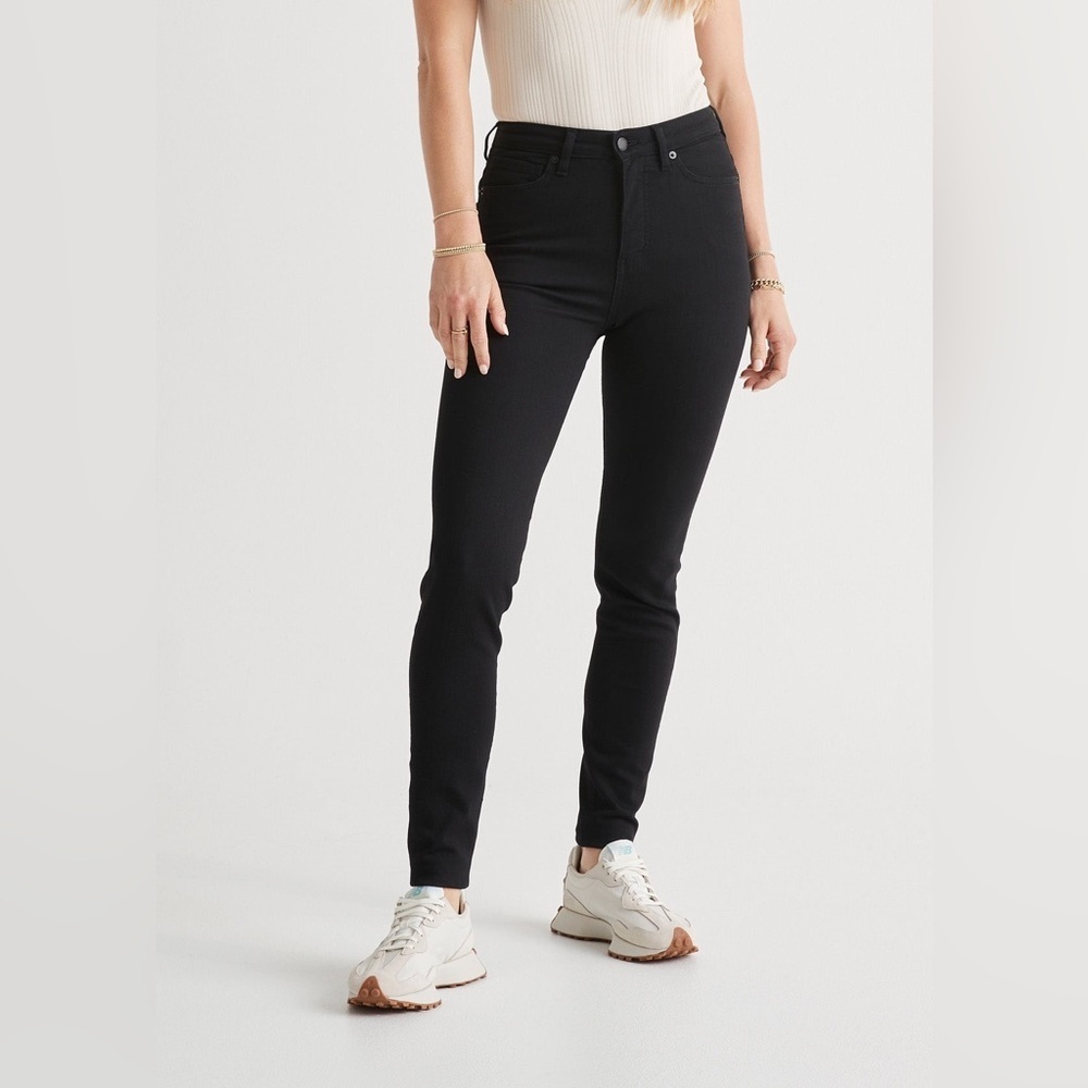 H&M Divided Soft Stretch Black Denim Skinny Jegging style Size 6​​​​​​​​​​